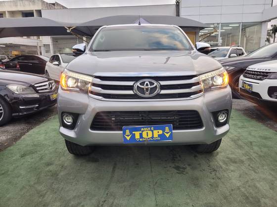 TOYOTA HILUX 2.8 SRX 4X4 CD 16V DIESEL 4P AUTOMÁTICO